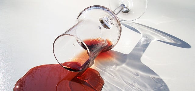 how to get out red wine from clothes
