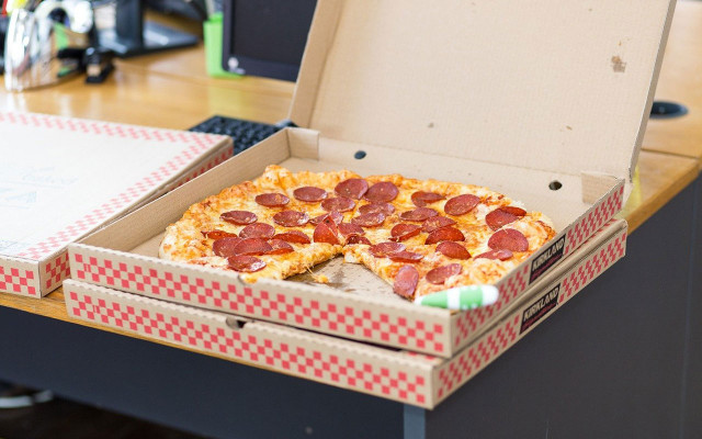 Are Pizza Boxes Recyclable – Greasy or Not?