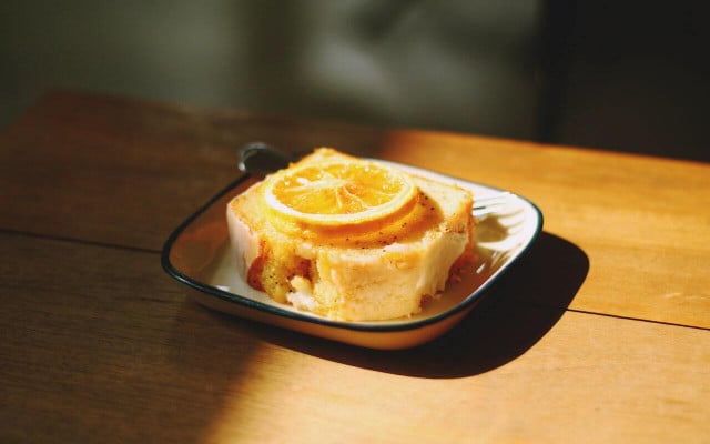 Use candied lemon slices as a garnish for baked goods. 