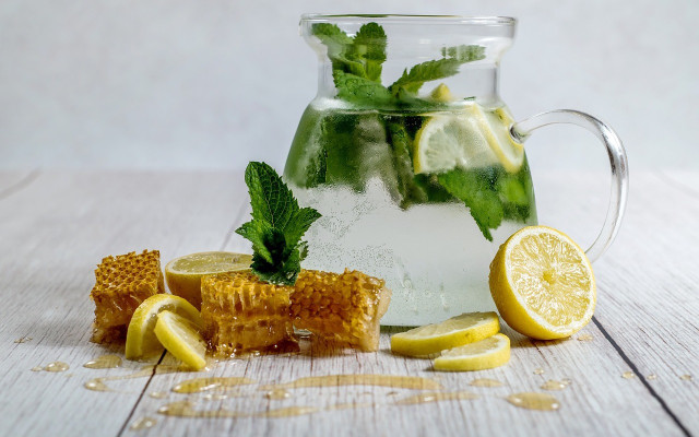 benefits of hot lemon water