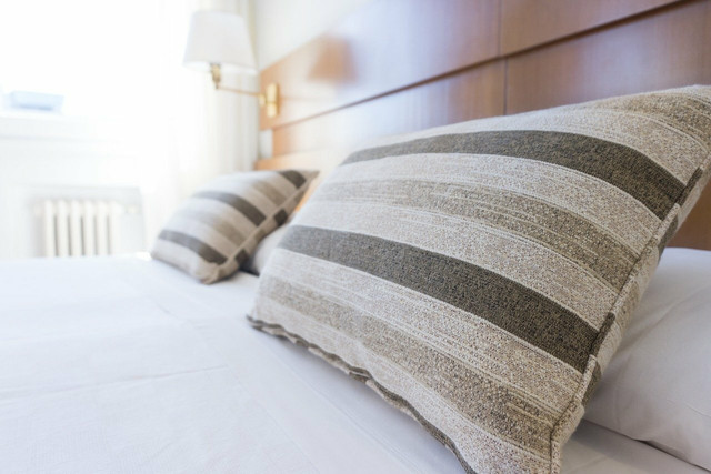 Dust-proof covers for your bed will reduce the presence of mites in the home.