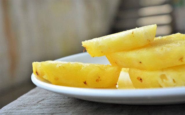 You can eat pineapple core in many of the same ways you eat pineapple flesh.