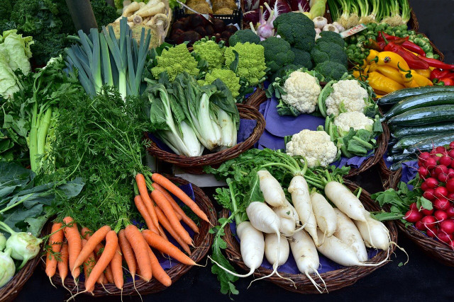 When buying fresh produce, try to choose organic or locally-grown options. 