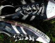 how to clean shoelaces