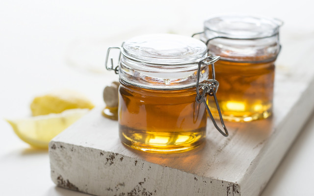 Agave nectar vegan honey substitute