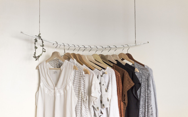 ho to clean your room: clean closet
