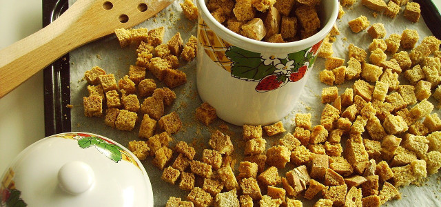 croutons in oven