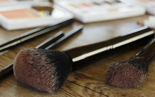 Best ways to wash clean makeup brushes