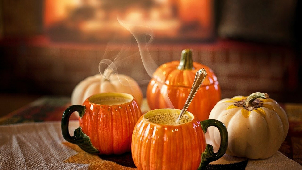 Cozy up with a pumpkin spice latte this autumn! ☕️🎃🍂