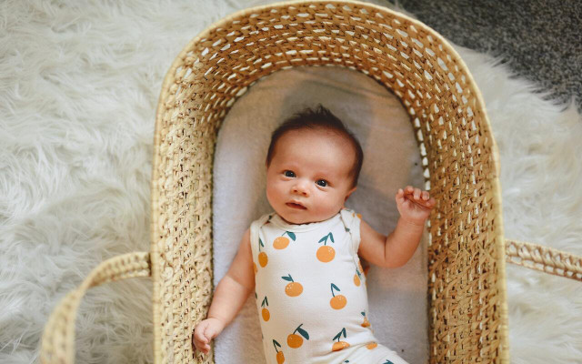 Avoid hiking with your baby during nap time, unless they often sleep in their carrier. 