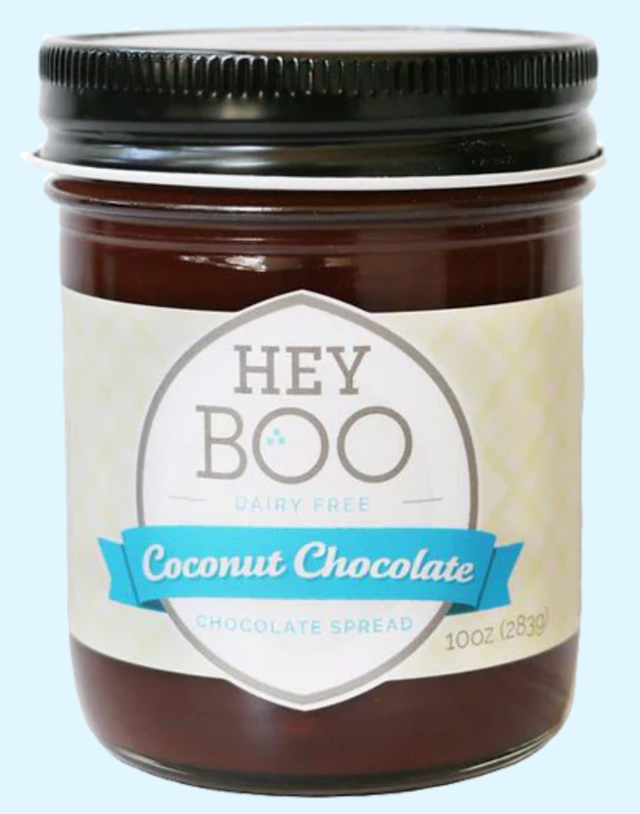 For anyone allergic to hazelnuts, Hey Boo is a vegan, healthy and hazelnut-free alternative to Nutella.  