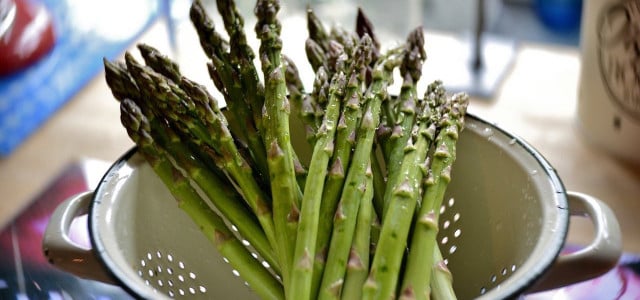how to boil asparagus