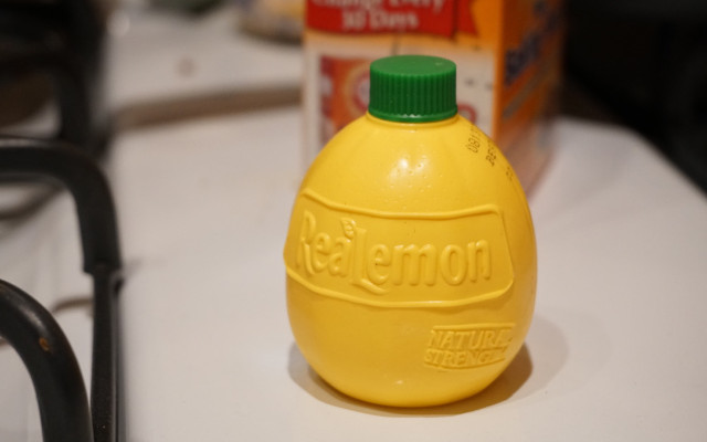 Lemon juice citric acid get rid of washing machine smells 