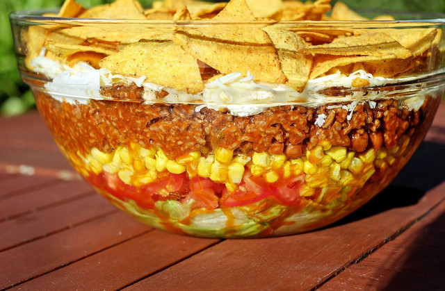 Switch it up with a vegan taco salad for your hike for some extra spice and flavor. 