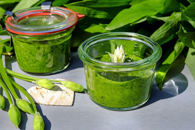 Adding avocados to pesto can liven up this classic herbal sauce. 