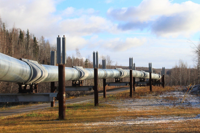 the-keystone-xl-pipeline-sparked-controversy-due-t-cc0-pixabay-jotoya-230428_download The Keystone XL Pipeline sparked controversy due to significant environmental concerns and the project's violation of Indigenous rights.