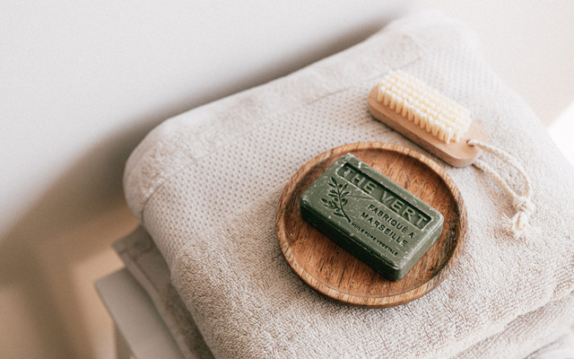 bar-soap-e-karolina-grabowska-300920-1280x800 zero waste bathroom - bar soap