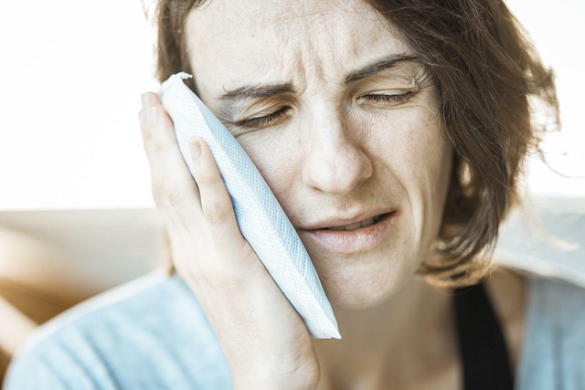 cold-presses-can-help-temporarily-relieve-body-ach-cc0-pixabay-engin_akyurt-220628_download Cold presses can help temporarily relieve body aches and swelling.