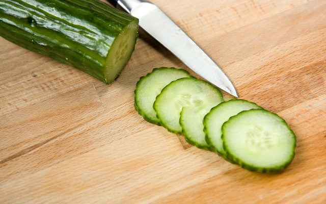 storing cucumbers