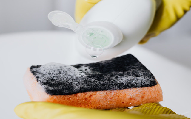 how to remove soap scum 