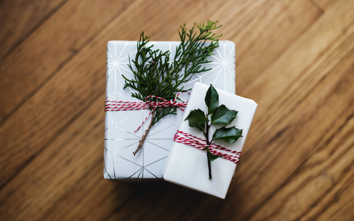 Christmas DIY gifts, Delicious treats you can gift to loved ones! An  adorable way to eliminate wasteful wrapping paper from your list of  expenses. The kids will love it, too!