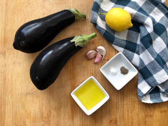 This Greek eggplant dip only needs six ingredients. 