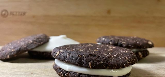 Homemade oreos give a nice touch to an after-meal treat.
