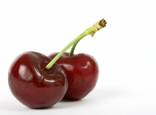 One cup of pitted cherries gives you 1.6 grams of protein.