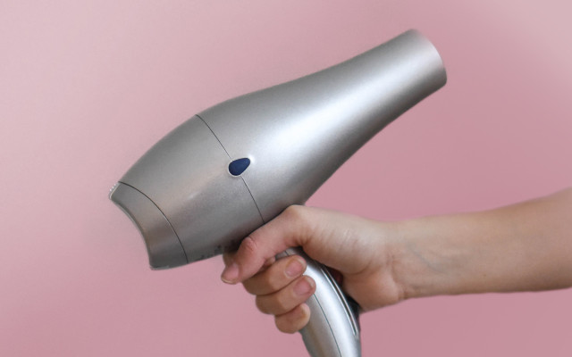 How to get stickers off with a hairdryer