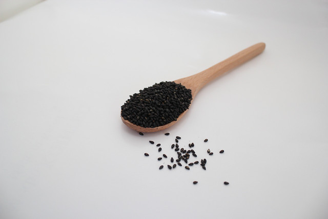 There are also a wide range of cosmetic black sesame seed benefits worth considering too.