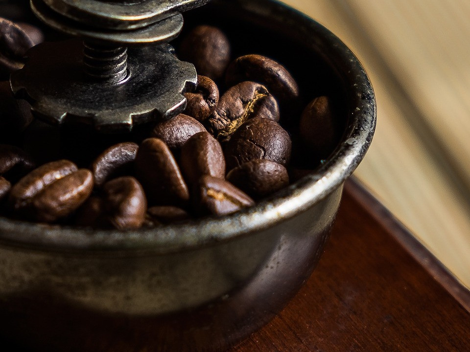 How to Clean a Coffee Grinder