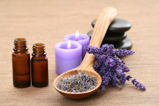 Diluted lavender oil can be massaged into the scalp to reduce hair shedding.