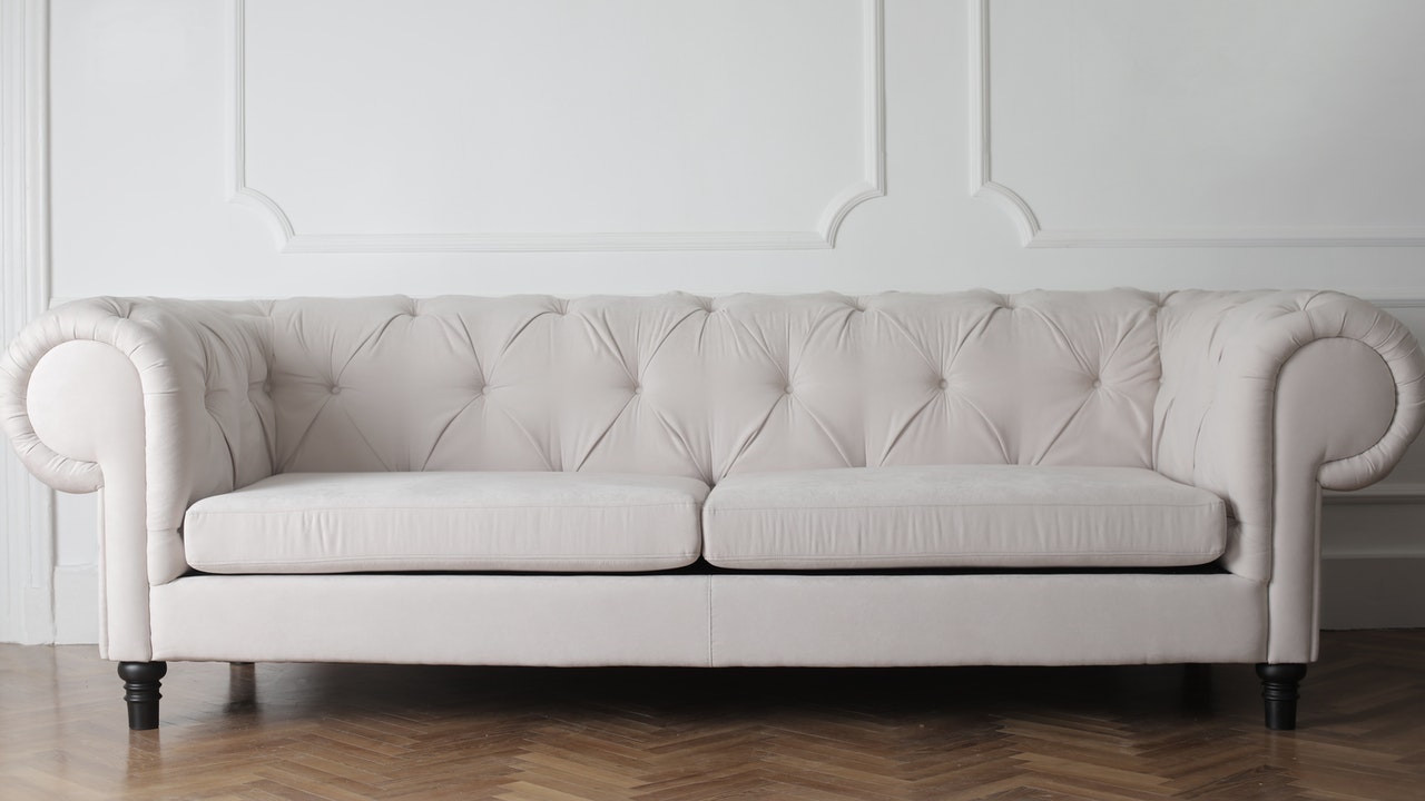 Battle for the Best Upholstery Cleaner: 10 Natural Homemade