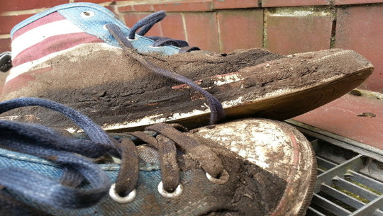how to wash dirty sneakers