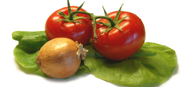 Tomato onion salad