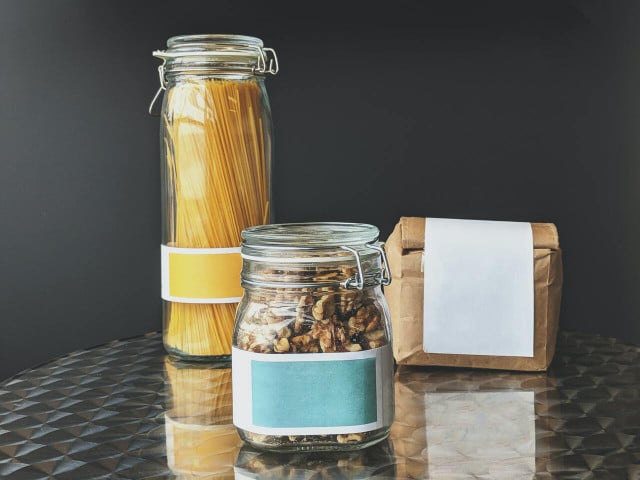 Help your friends deck out their kitchens with reusable and sustainable products.