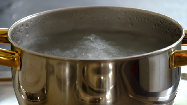 Is stainless steel cookware safe