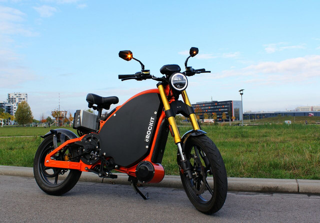 e-mobilitys-benefits-are-linked-to-far-reaching-e-cc0-unsplash-sebastian-bruch-230608_download E-mobility's benefits are linked to far-reaching effects.