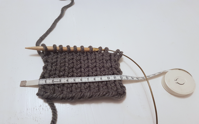 how to knit a beanie hat tension gauge