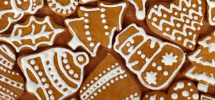 Vegan gingerbread cookies are the perfect snack for Christmas.