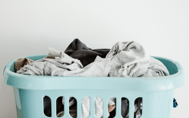 Natural laundry cleaning tips 