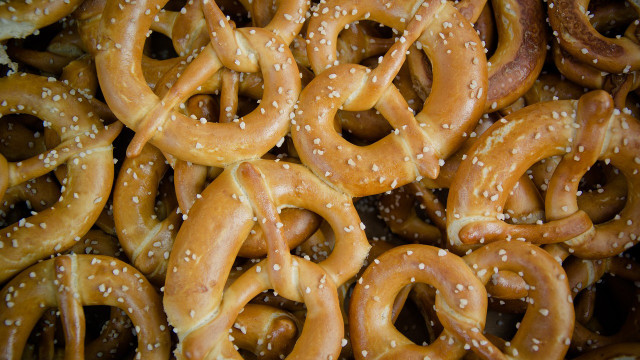 how to make soft pretzels