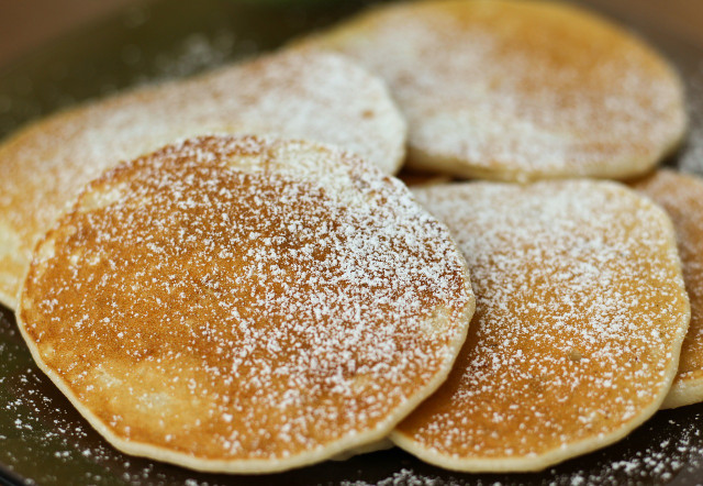 Put a spin on your easy vegan pancakes by experimenting with different ingredients and toppings.