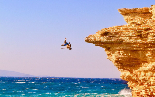 Cliff diving has been making a splash in the extreme sports world.