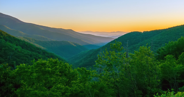 The Great Smoky Mountains Railroad has some of the best short train trips in the US.