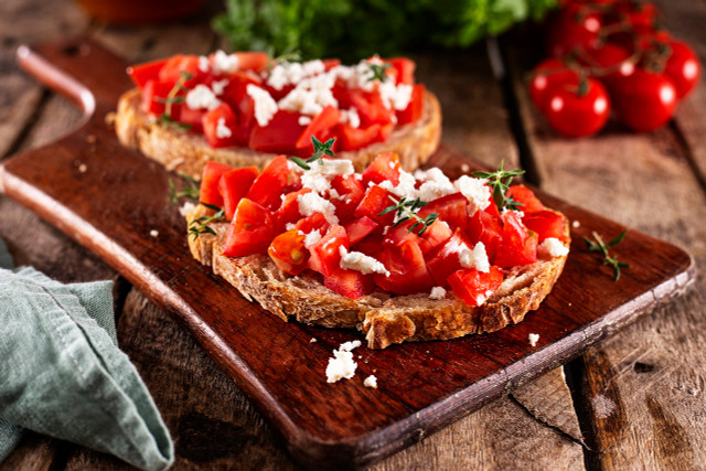 Bruschetta, crostini or an American classic – it's up to you.