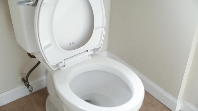 Water-efficient toilets
