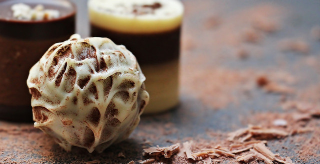 besides-serving-them-as-a-vegan-holiday-dish-vega-cc0-pixabay-pixel2013-221018_download Besides serving them as a vegan holiday dish, vegan truffles also make a great gift.