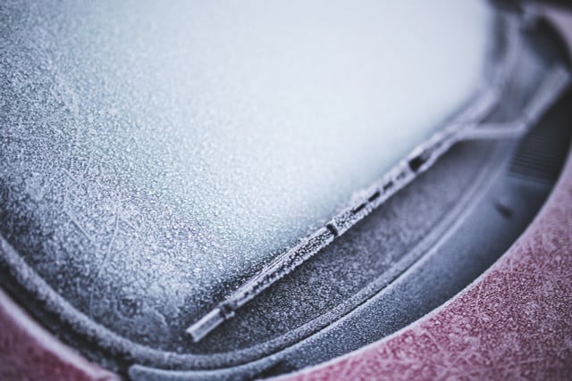 Defrosting your windshield can be done without harsh chemicals or wasted energy.