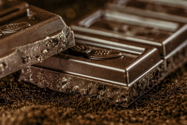 Flavonoids in dark chocolate improve memory.